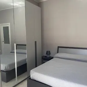 https://laurora-house.hotels-amalfi.com